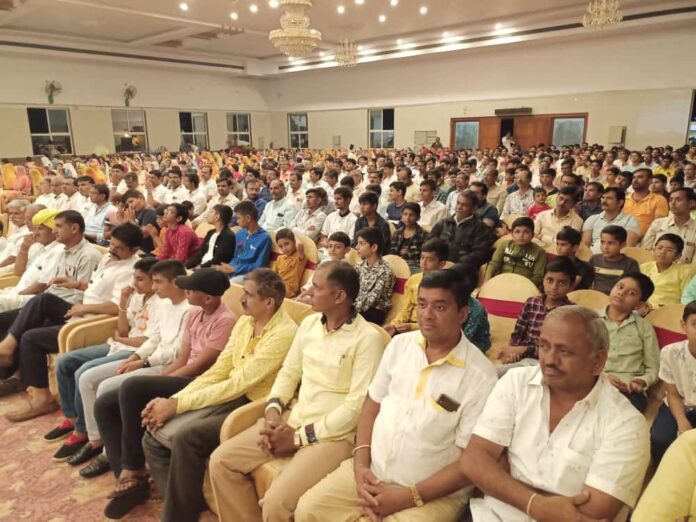 In Hosakote, the screening of the Shri Aaiji Rajasthani film In Hosakote, the screening of the Shri Aaiji Rajasthani film
