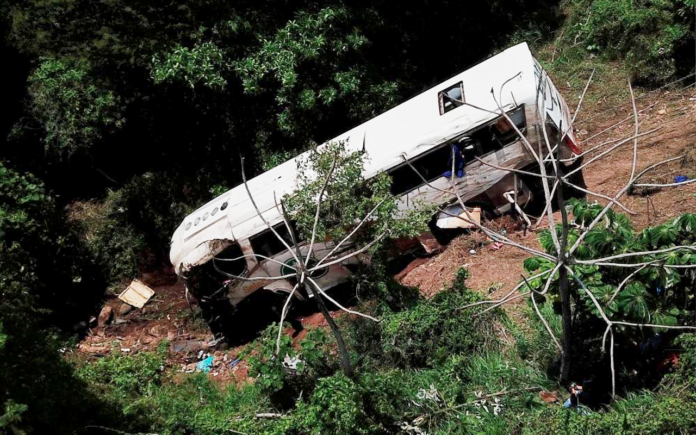 Bus plunges down hill in Mexico, killing 17 Bus plunges down hill in Mexico, killing 17